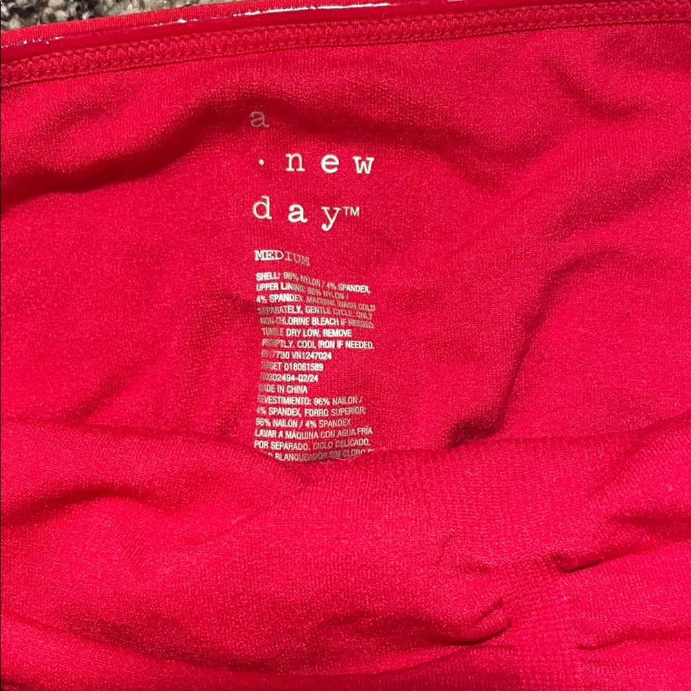 a new day Woman’s Red & Black Strapless Tube Crop Top Butter Soft Sz M | NWT - Picture 4 of 6